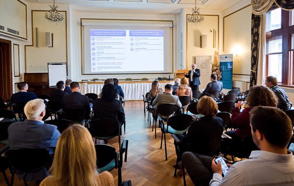 PMA 2025 & SRC 2025: Udržitelnost, umělá inteligence a budoucnost polymerů na zámku Smolenice